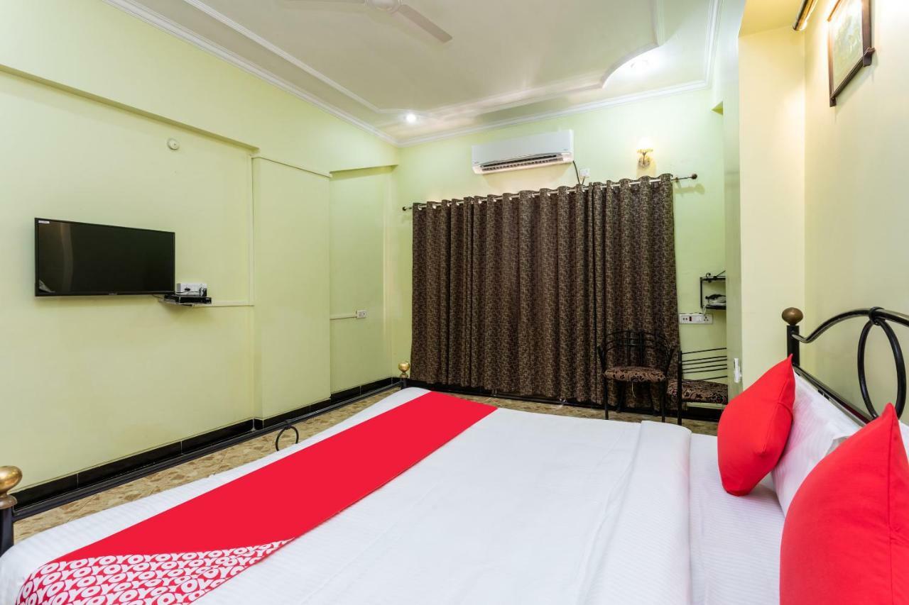 Oyo 38142 Girdhar Mahal Hotel Indore Buitenkant foto