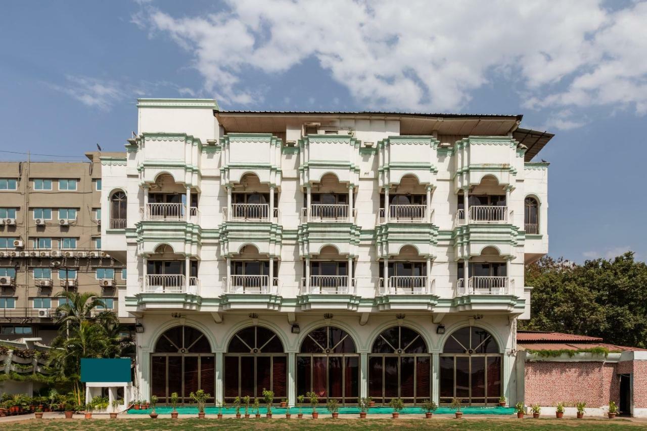 Oyo 38142 Girdhar Mahal Hotel Indore Buitenkant foto